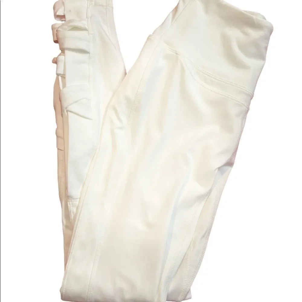 NEW Free People Movement Very Prarie Legging in white .Size XS